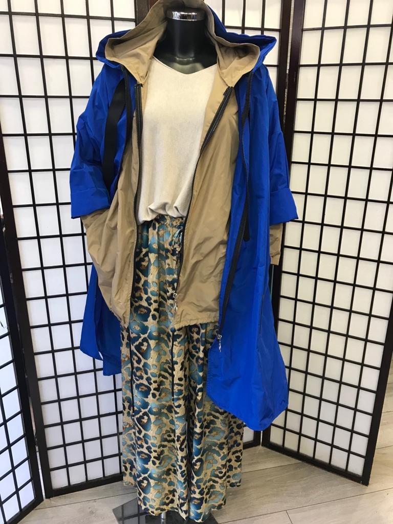 Chic French Layering Apparel — Voyage Paris Showroom